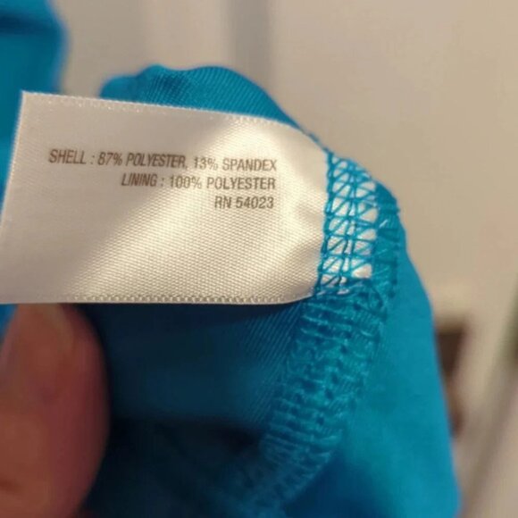 Old Navy Women’s Athletic Active Tank Top - Picture 4 of 4